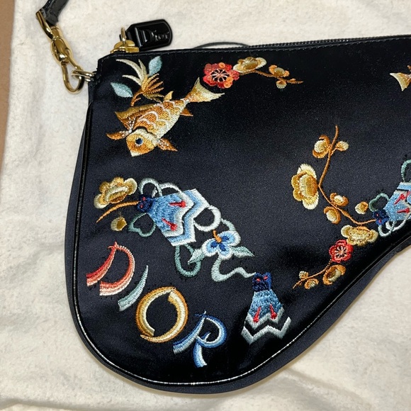 Dior Koi Mini Saddle Embroidered Satin - Picture 11 of 16